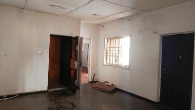2 Bedroom Flat All En-suite, Upstairs, Directly Off Cmd Road, Ikosi, Ketu, Lagos, Flat / Apartment for Rent