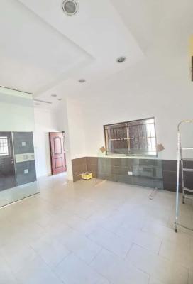 Shop Available Upstairs in a Busy Area, Lekki Phase 1, Lekki, Lagos, Lekki Phase 1, Lekki, Lagos, Shop for Rent