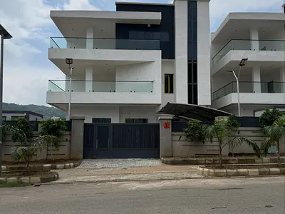 Massive 6 Bedroom Detached Duplex with Excellent Finishing