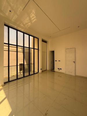 Aesthetically Pleasing 3 Bedroom Apartment with Pool, Elevator and Gym, Lekki, Lagos, Flat / Apartment for Sale