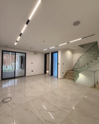 Smart Home 4 Bedroom Terrace Duplex with Bq, Tennis Court, Guzape District, Abuja, Terraced Duplex for Rent