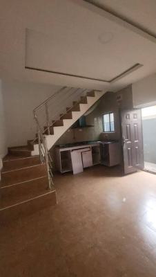 Lovely Mini Flat, Olowora Omole Phase 2 Axis, Magodo, Lagos, Mini Flat (room and Parlour) for Rent