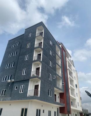 Serviced 4 Bedroom Flat on Top Floor, Osapa, Lekki, Lagos, Flat / Apartment for Rent