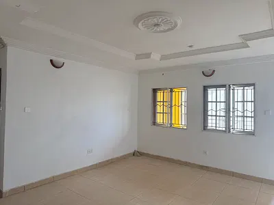 Fully Upgraded 2 Bedroom Flat, No Flood Estate