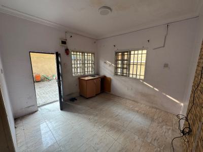 a Spacious1 Bedrooms Apartment, Secured Estate, Lekki Phase 1, Lekki, Lagos, Mini Flat (room and Parlour) for Rent