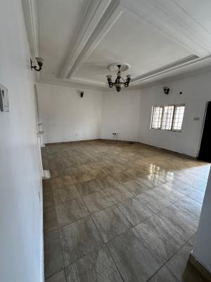 Renovated 3 Bedrooms Flat.  Features: -spacious Living, Jahi, Abuja, House for Rent