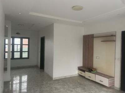 Standard 2 Bedroom Apartment, Lekki Phase 1, Lekki, Lagos, Flat / Apartment for Rent
