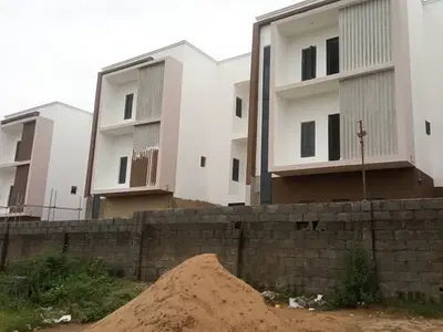 Massive 5 Bedroom Terrace with BQ — Jahi, Abuja