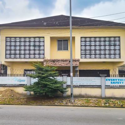 5 Bedroom Duplex Office Space with 3 Bqs in a Private Compound, Gra Phase 2, Port Harcourt, Rivers, Office Space for Rent