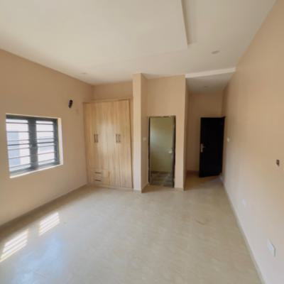 Renovated 3 Bedrooms Apartment, Main, Gwarinpa, Abuja, Flat / Apartment for Rent
