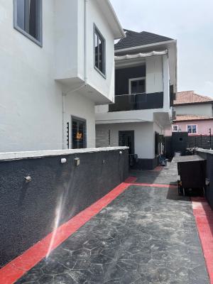 Luxury 2bed Apartment Upstairs, Close 1, Whitesand Beach Estate, Ologolo, Lekki, Lagos, Flat / Apartment Short Let