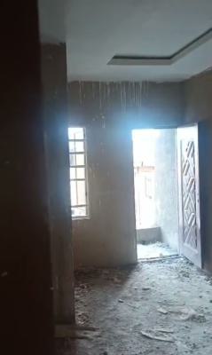 Own 2 Bedroom Apartment, Adekunle, Yaba, Lagos, Flat / Apartment for Sale