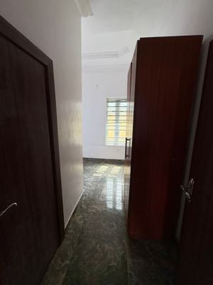 Single Room Downstairs Available in a Shared Apartment, Lekky County, Lekki, Lagos, Self Contain (single Rooms) for Rent