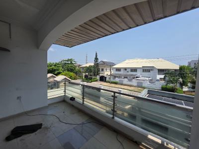 Self Serviced 3bedrooms Flat with Bq, Off Admiralty Road, Lekki Phase 1, Lekki, Lagos, Flat / Apartment for Rent