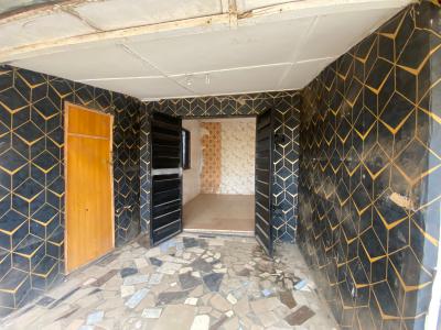 Shop/office Space on Main Road  Ashi--bodija, New Bodija Ashi Bodija, New Bodija, Ibadan, Oyo, Office Space for Rent