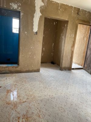 Room Self Contain, Fadeyi Bus Stop, Fadeyi, Shomolu, Lagos, Self Contain (single Rooms) for Rent