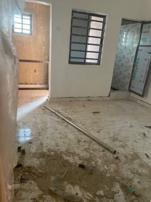 Room Self Contain, Pedro Road, Shomolu, Lagos, Self Contain (single Rooms) for Rent