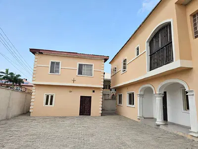 3 Bedrooms Blocks of Flats and BQS on More Than One Plot — Igbo Efon, Lekki, Lagos