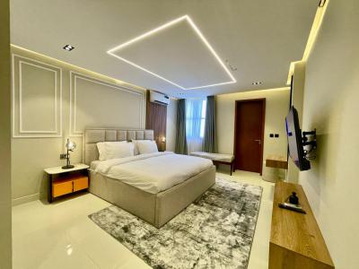 Luxurious 3-bedroom Maisonette with Snooker and Ps5, Lekki Phase 1, Lekki, Lagos, Flat / Apartment Short Let