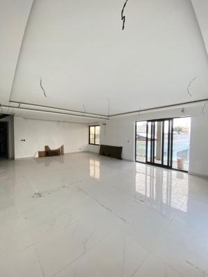 Well Built 2 Bedroom Apartment in a Serene Environment, Lekki Phase 1, Lekki, Lagos, Block of Flats for Sale