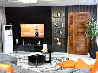 New Luxury 2-Bedroom Shortlet