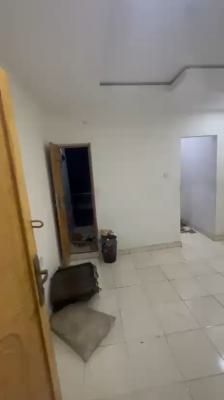 Lovely Roomself Contain (upflat), Sawmil Gbagada Lagos., Gbagada, Lagos, Self Contain (single Rooms) for Rent