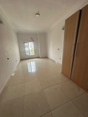 a Nice Bedroom Upstairs, Canal West Estate, Osapa, Lekki, Lagos, House for Rent