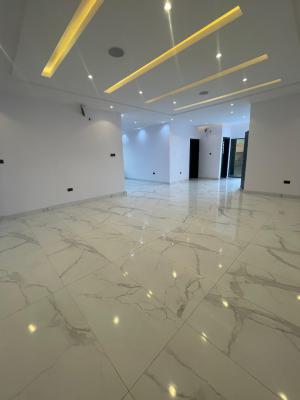 Spacious Three (3) Bedroom Apartment with Bq, Lekki Phase 1, Lekki, Lagos, Flat / Apartment for Rent