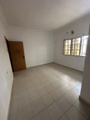 Specious Single Room Downstairs, Lekki County, Lekki Expressway, Lekki, Lagos, Flat / Apartment for Rent
