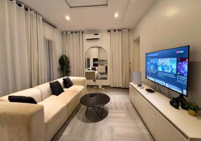 Luxury One-bedroom Apartment with Ps5 and Housekeeping, Lekki Phase 1, Lekki, Lagos, Flat / Apartment Short Let