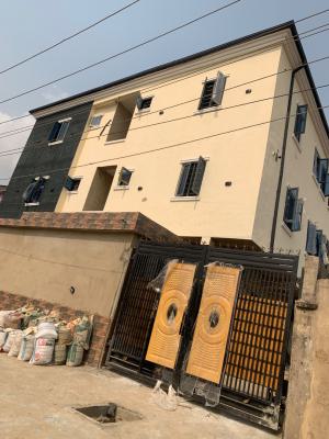 Executive Standard Newly Built 2 Bedroom Flat, Gbagada, Lagos, Flat / Apartment for Rent
