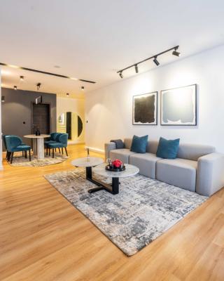 Selvaris 3-bedroom Apartment -- Modern Elegance, Phase 1, Lekki, Lagos, Flat / Apartment Short Let