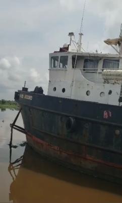Vessel, Warri, Delta, Commercial Property for Sale