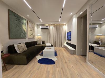 Luxury 1 Bedroom with Pool, Gym, Ps5, Snooker/table Tennis, Balcony, Lekki Phase 1, Lekki, Lagos, Flat / Apartment Short Let