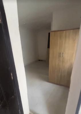 2bed Secured Apartment (self Serviced), Lekki Phase I, Lekki Phase 1, Lekki, Lagos, Flat / Apartment for Rent