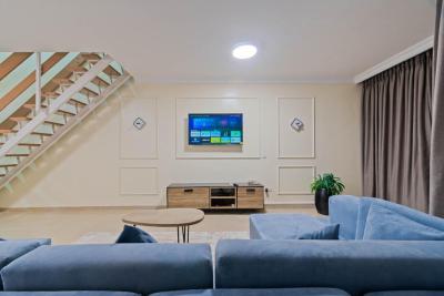 Noir & Blanc-a Spacious Luxury 2 Bedroom with Ps5, 2 Balconies & Priva, Victoria Island (vi), Lagos, Flat / Apartment Short Let