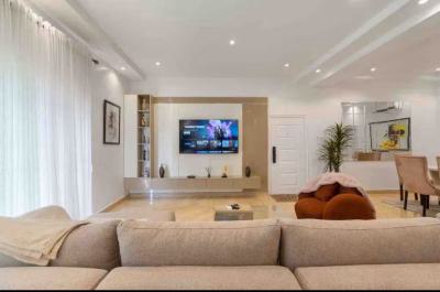 Nicely Furnished 3 Bedroom Apartment, Ikoyi, Lagos, Flat / Apartment Short Let