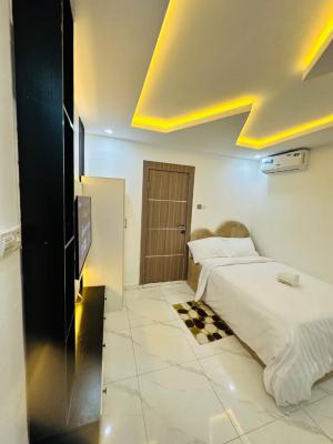 Ngz Lvn Studio (sa10), Dele Adedeji Street, Lekki Phase 1, Lekki, Lagos, Flat / Apartment Short Let
