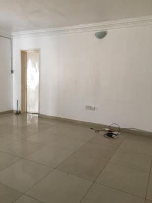 Fully Service 2beds in a Private Estate, in an Estate Off Palace Road, Oniru, Victoria Island (vi), Lagos, Flat / Apartment for Rent