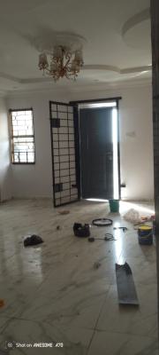 a Standard Three Bedroom Flat Available, Oyadiran Estate, Yaba, Lagos, Flat / Apartment for Rent
