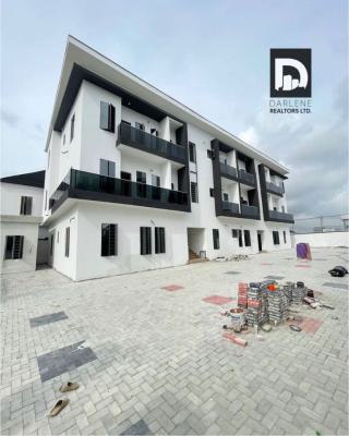 Distressed 2 Bedroom Apartment, Vgc, Lekki, Lagos, Flat / Apartment for Sale