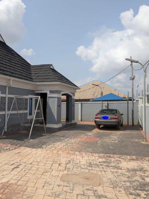 4 Bedroom Bungalow, Bola Extention, Ojoo Barracks, Ibadan, Oyo, Detached Bungalow for Sale