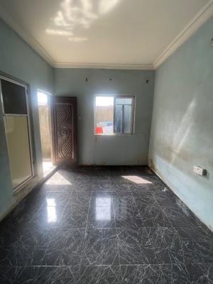 Spacious Self Contained, Abiodun, Yaba, Lagos, Self Contain (single Rooms) for Rent