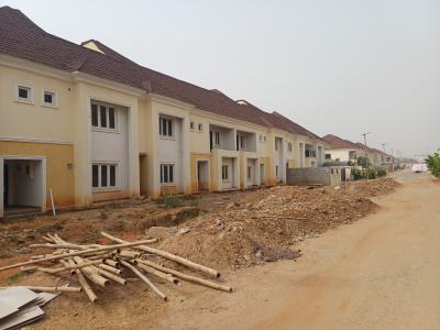 Brand New Spacious 4 Bedroom Semi-detached Duplex with Bq, Guzape District, Abuja, Semi-detached Duplex for Rent