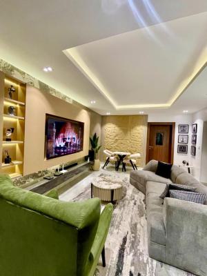 Lovely 2 Bedrooms Apartment, Gbagada, Lagos, Flat / Apartment Short Let