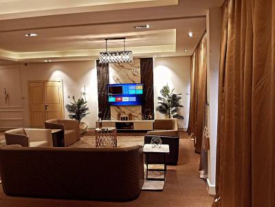 Stylish 3 Bedroom with Bathtub, Balcony, Pool & Elevator, 23 Mac Donald Road, Ikoyi, Lagos, Flat / Apartment Short Let