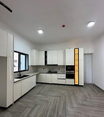 Serviced with 24/7 Power Supply 4 Bedroom En-suite Maisonette with an, Lekki Phase 1, Lekki, Lagos, House for Rent