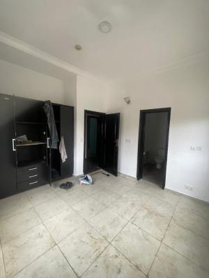 Spacious 3 Bedroom Apartment, Lekki Phase 1, Lekki, Lagos, Flat / Apartment for Rent