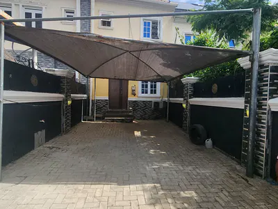 Spacious 3 Bedroom Duplex in a Secure Location