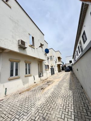 Nice Fully Service  2 Bedroom Apartment Very Spacious, Orchid Road Lekki, Lekki, Lagos, House for Rent